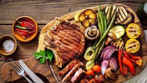 طرز تهیه استیک و چیپس در منزل + فیلم