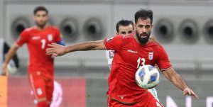 حاشیه بازی ایران و لبنان| دست بوسی کنعانی زادگان از اسکوچیچ/ درگیری جهانبخش با مدافع لبنان+ عکس