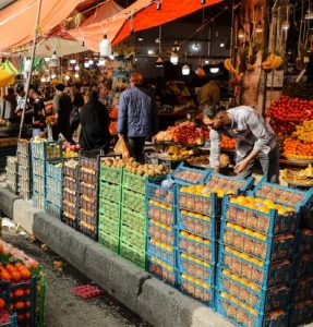 توزیع میوه تنظیم بازاری بدون مشکل ادامه دارد