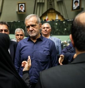 انتقاد جمعی از نمایندگان به مواضع پزشکیان در گفتگو با خبرنگار آمریکایی