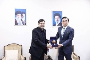 وزیر ورزش همتای کره‌ای خود را به حضور در ایران دعوت کرد